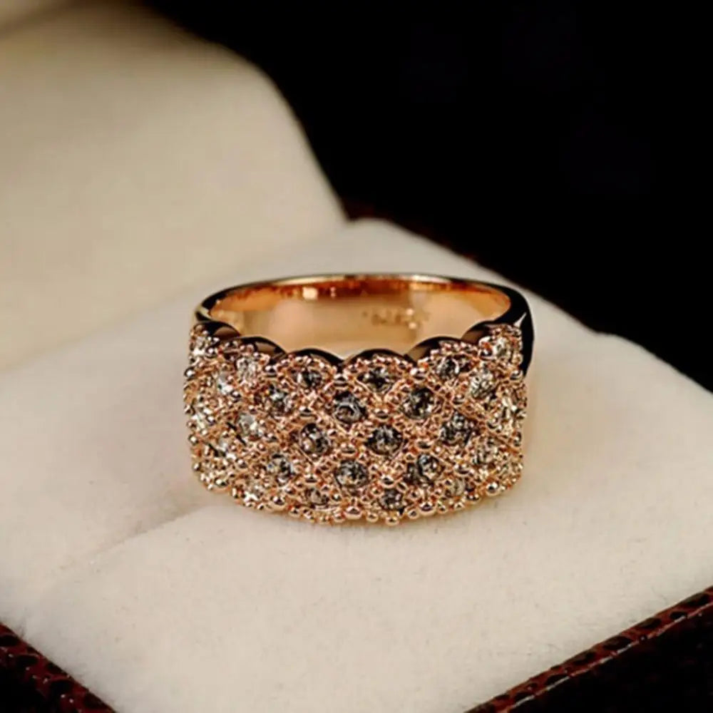 Luxury Ladies Rhinestone Inlaid Finger Ring Wedding Engagement Jewelry Gift