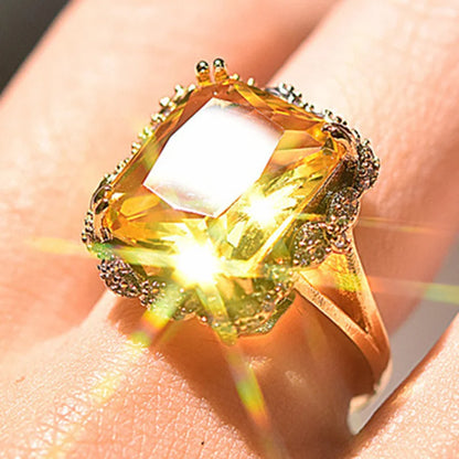 Milangirl  Square Cyrstal Engagement Ring Women Champagne Big Zircon Rings For Women Vintage Jewelry yellow Rings  Gifts