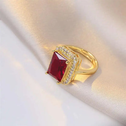 Fashion Charm Square Ruby Rings for Women Vintage Luxury Green Crystal Zircon Ring Female Wedding Party Jewelry Anniversary Gift